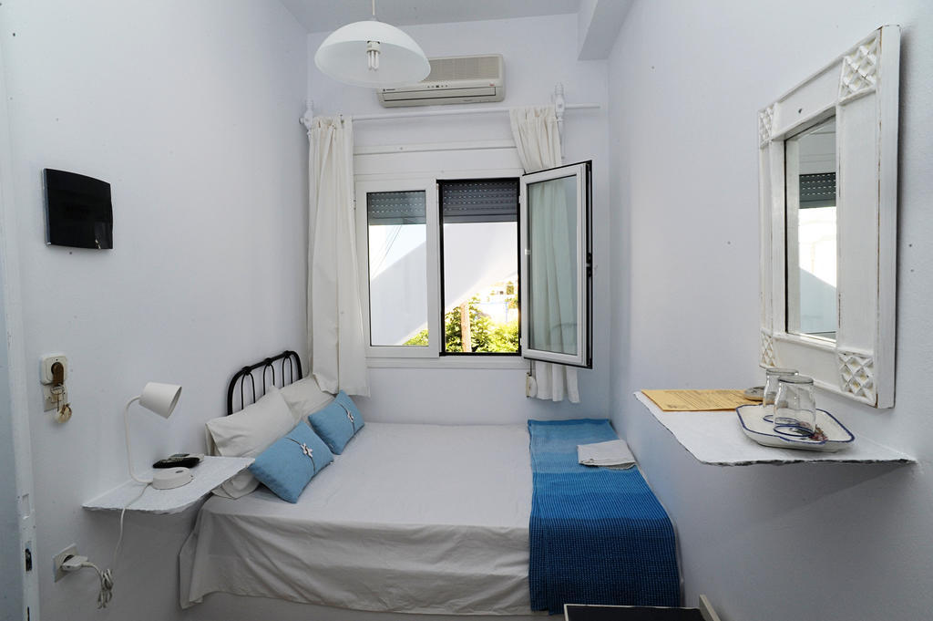 Eleftheria Veloudiou Tinos Room photo